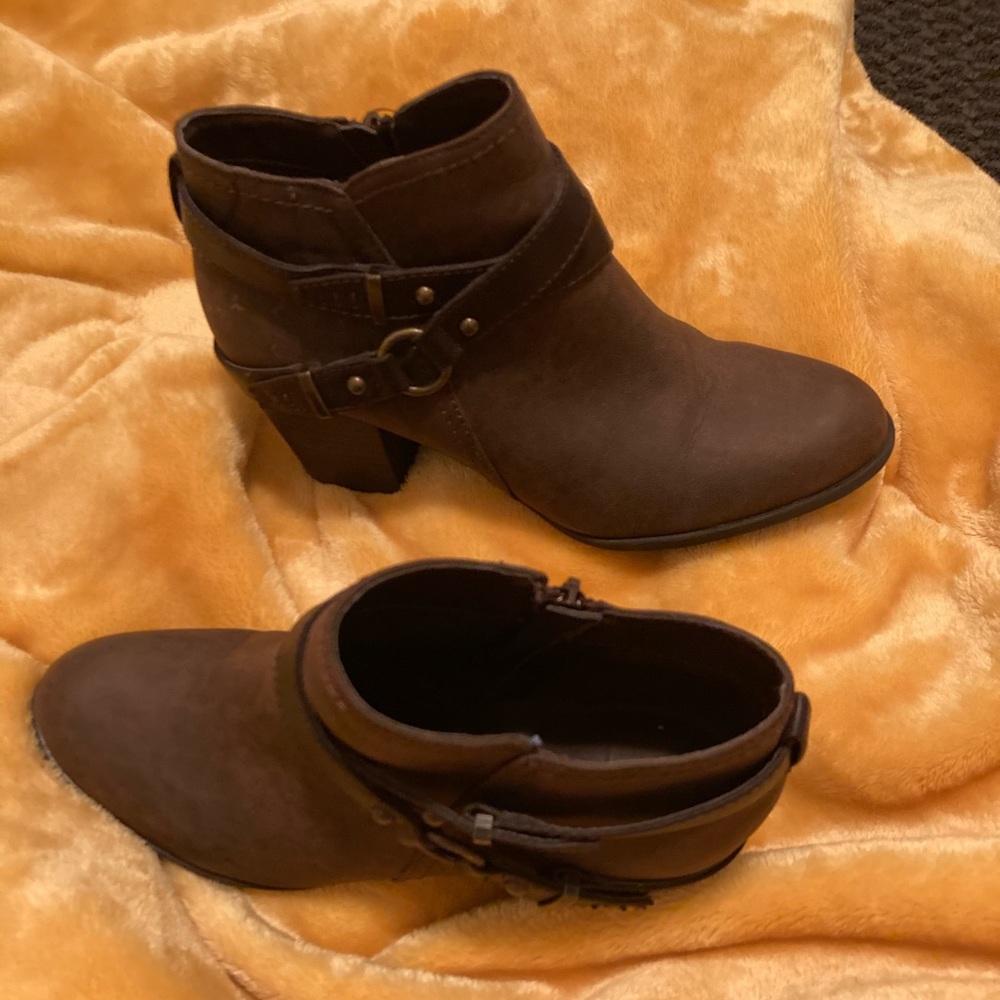 indigo rd. boots size 9